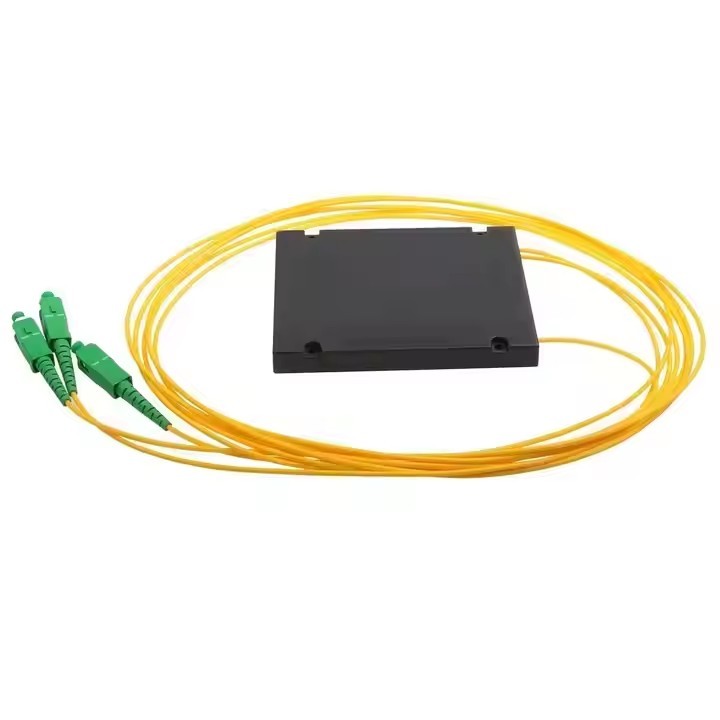 High Quality Single Mode Fiber Optic Pigtail PLC Optical Splitter G652D SC APC RJ45 4G Network 2-Cor / 2